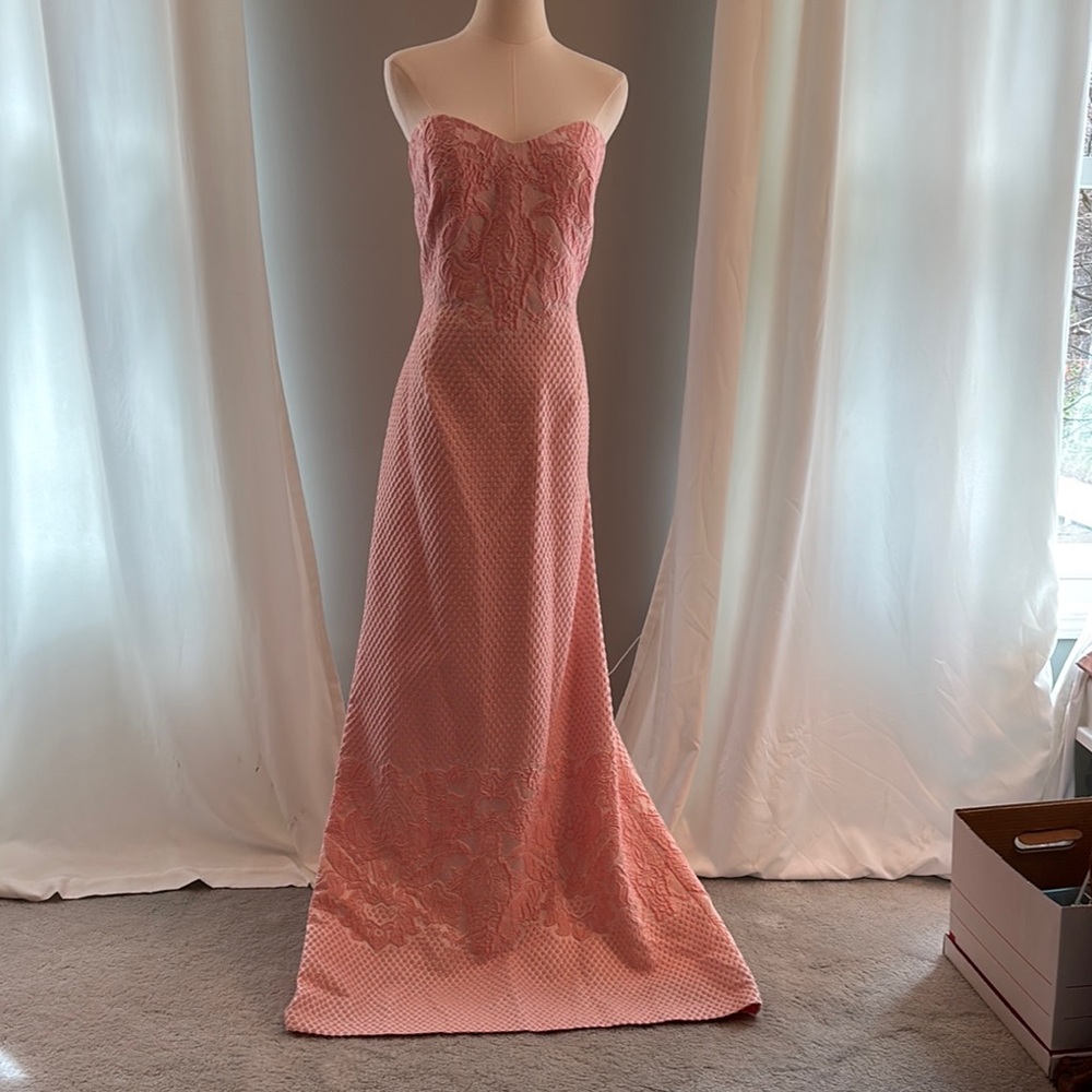 Elegant Badgley Mischka Collection Pink Strapless Dress Size 16